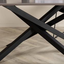 Table à manger 180cm plateau bois pieds métal noir GLAVIE