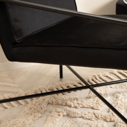 Fauteuil minimaliste en velours et métal noir RAPHAELLE