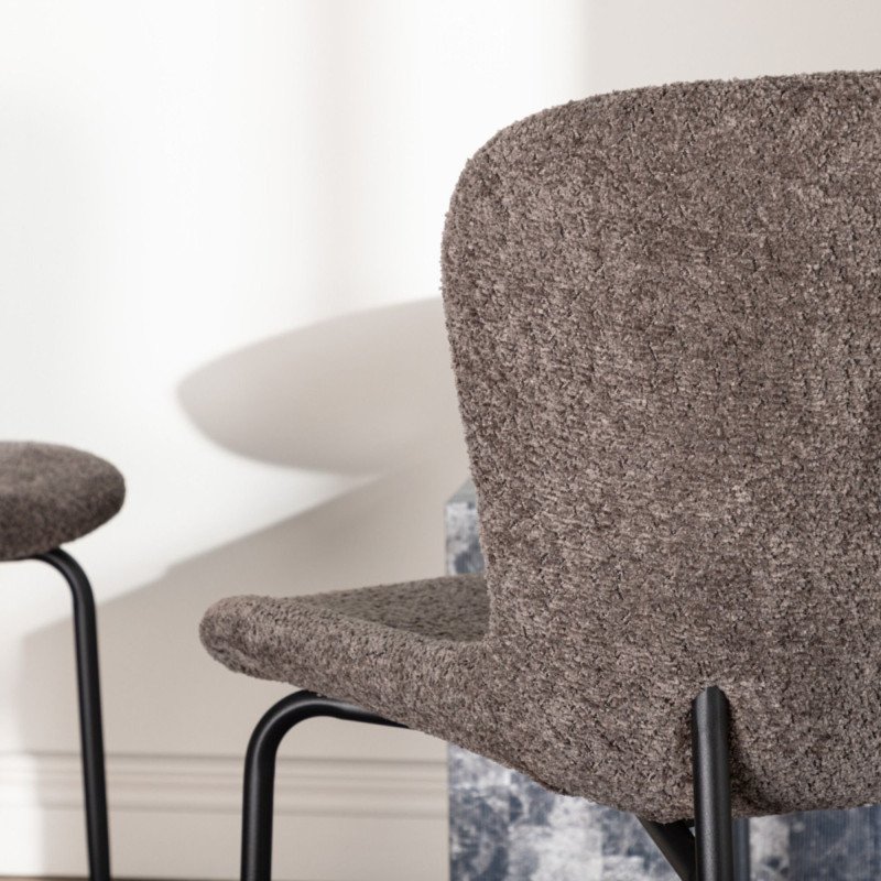 Chaise tendance en tissu bouclé et métal SHADDY