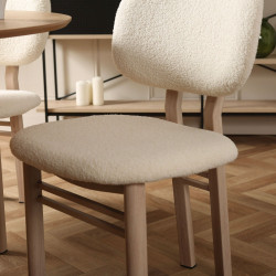 Chaise moderne en tissu bouclé et bois EZRA