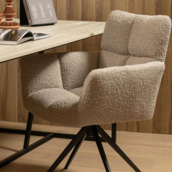 Chaise pivotante beige en tissu bouclé MYA