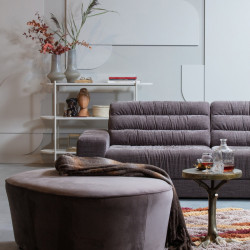 Grand pouf contemporain en velours VORA, tendance actuelle