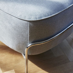 Pouf ovale design bleu UMYO : Apporte Confort et Modernité