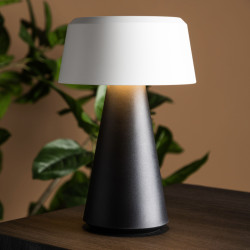 Lampe d'Extérieur sur Batterie FORDIA : Pour des Soirées Chaleureuses