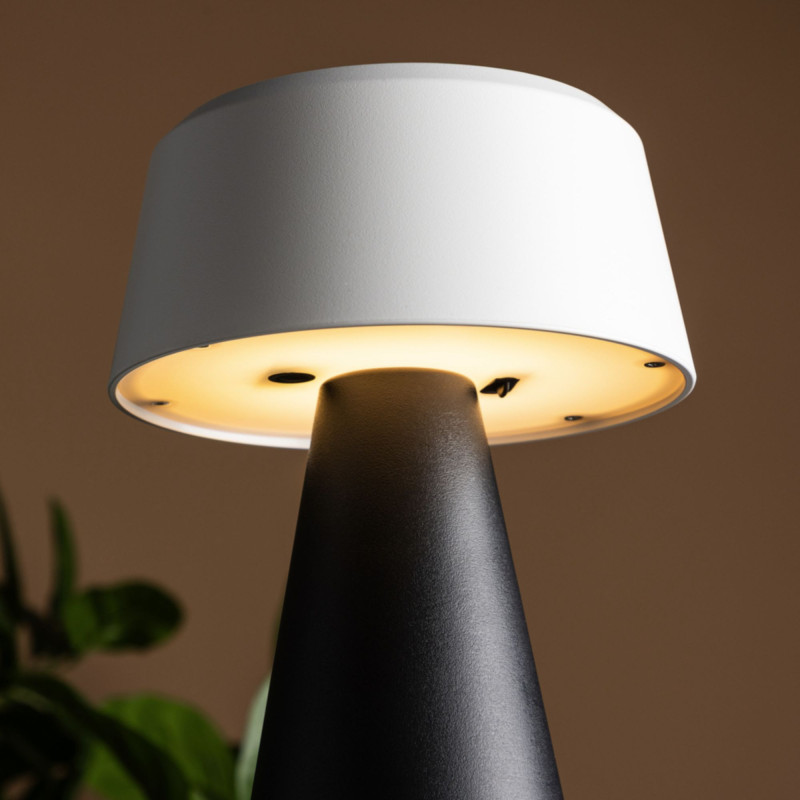 Lampe d'Extérieur sur Batterie FORDIA : Pour des Soirées Chaleureuses