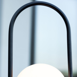 Lampe d'extérieur en métal noir LICOLA - Pour une ambiance chaleureuse