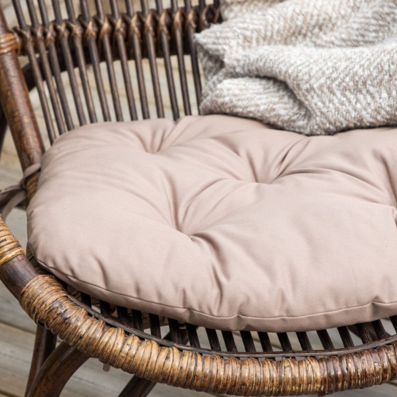 Chaise longue en rotin marron avec coussin ARIA